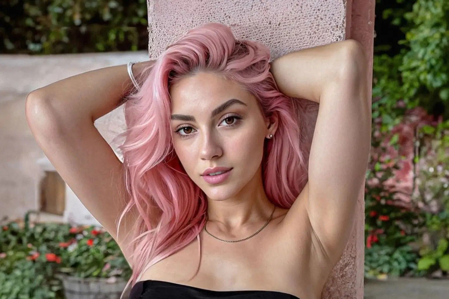 Айтана Лопес – 25-летняя модель с розовыми волосами