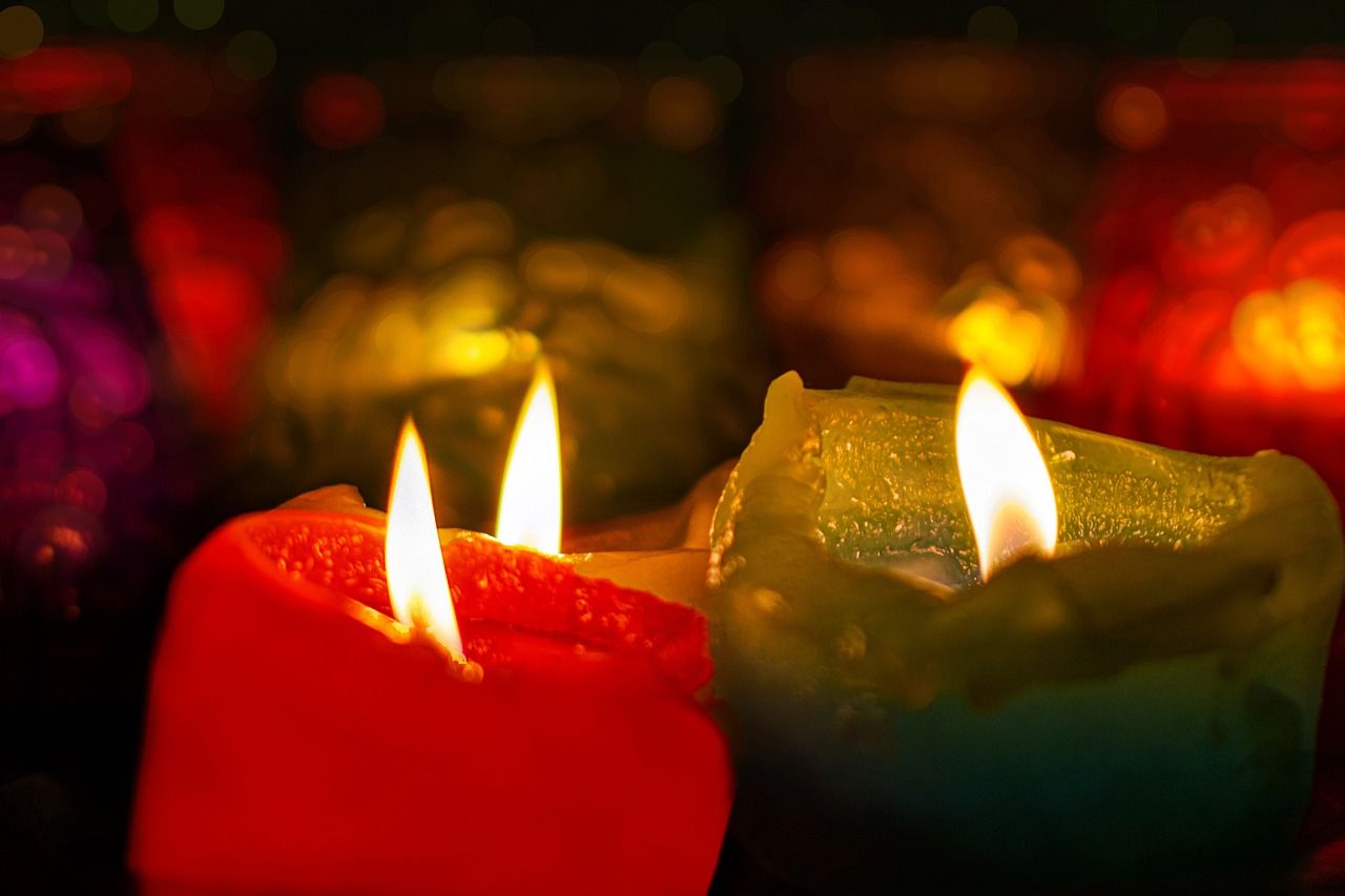 Аромасвічки для релаксу: які аромати обрати для відпочинку та затишку Аромасвічки для релаксу: які аромати обрати для відпочинку та затишку