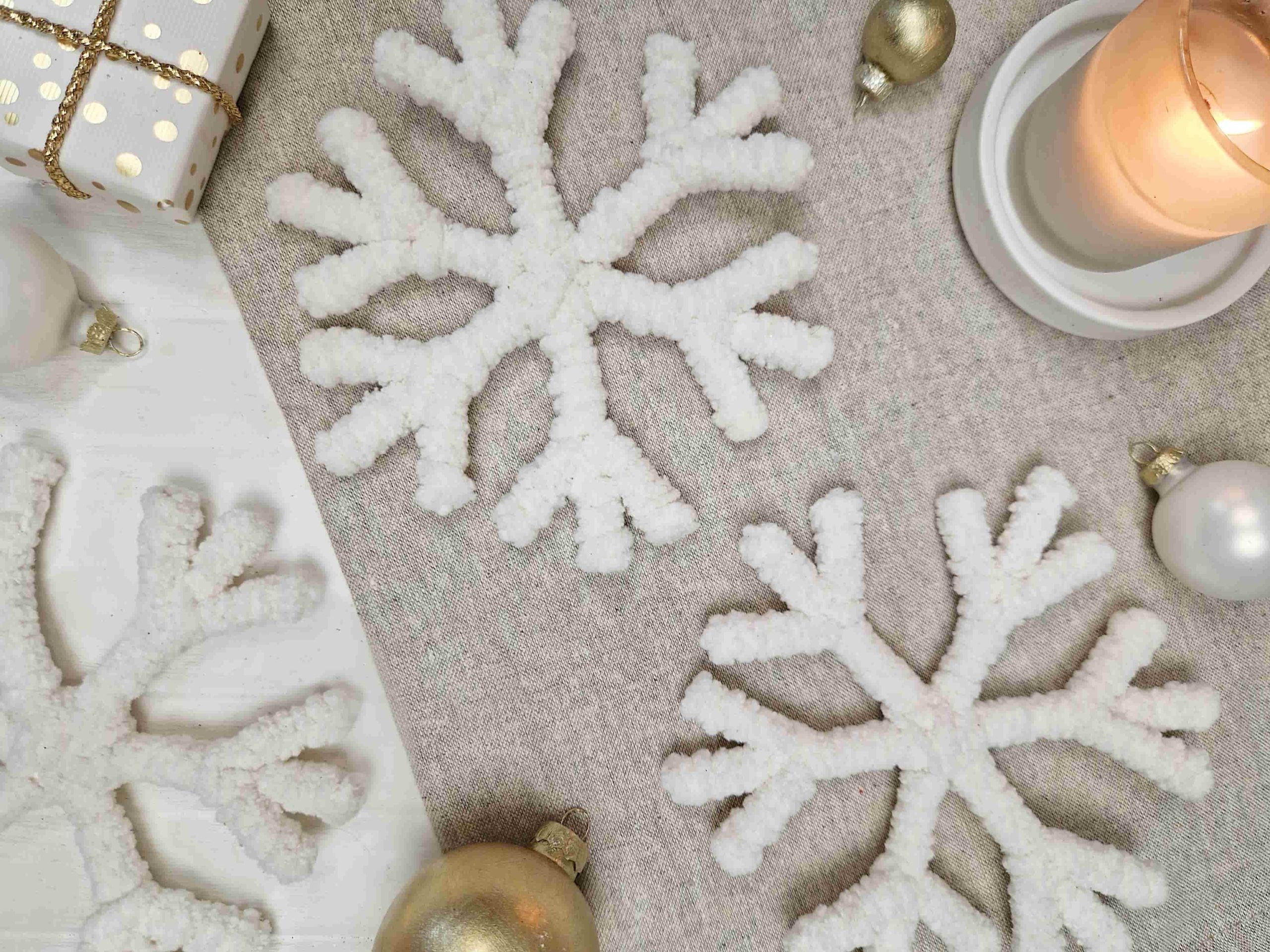 Снежинки можно сделать за 15-20 минут Снежинки можно сделать за 15-20 минут