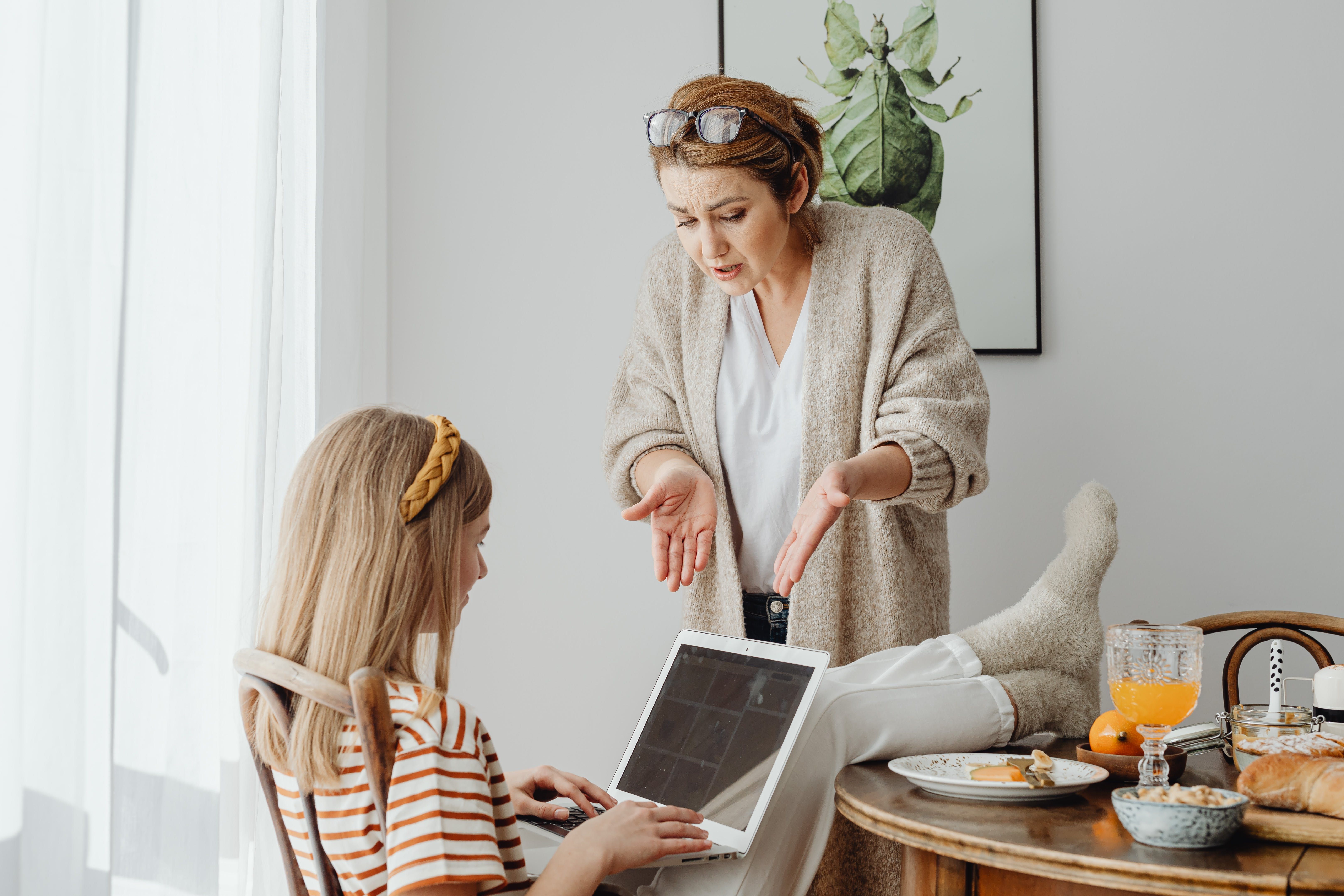 Позбудьтеся їх негайно: названо 10 звичок, які висмоктують з вас сили та час - Life Позбудьтеся їх негайно: названо 10 звичок, які висмоктують з вас сили та час - Life