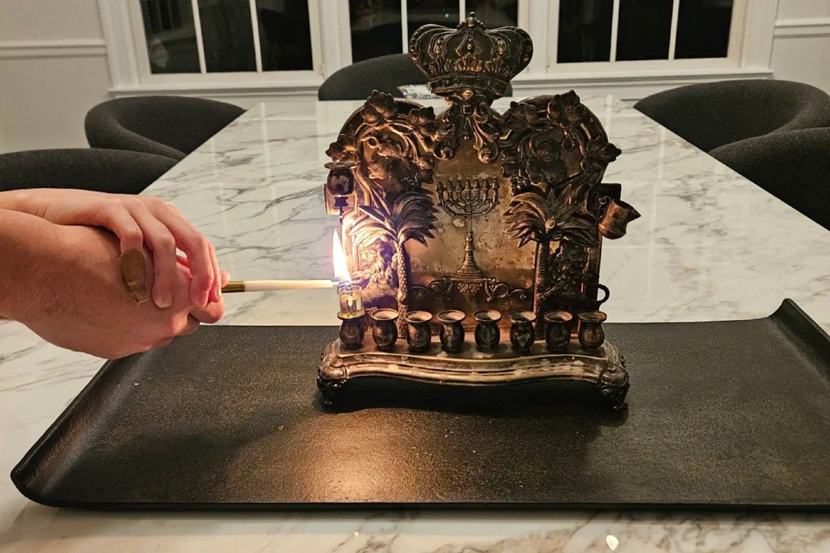 Менора – це семистовбурний світильник Менора – це семистовбурний світильник