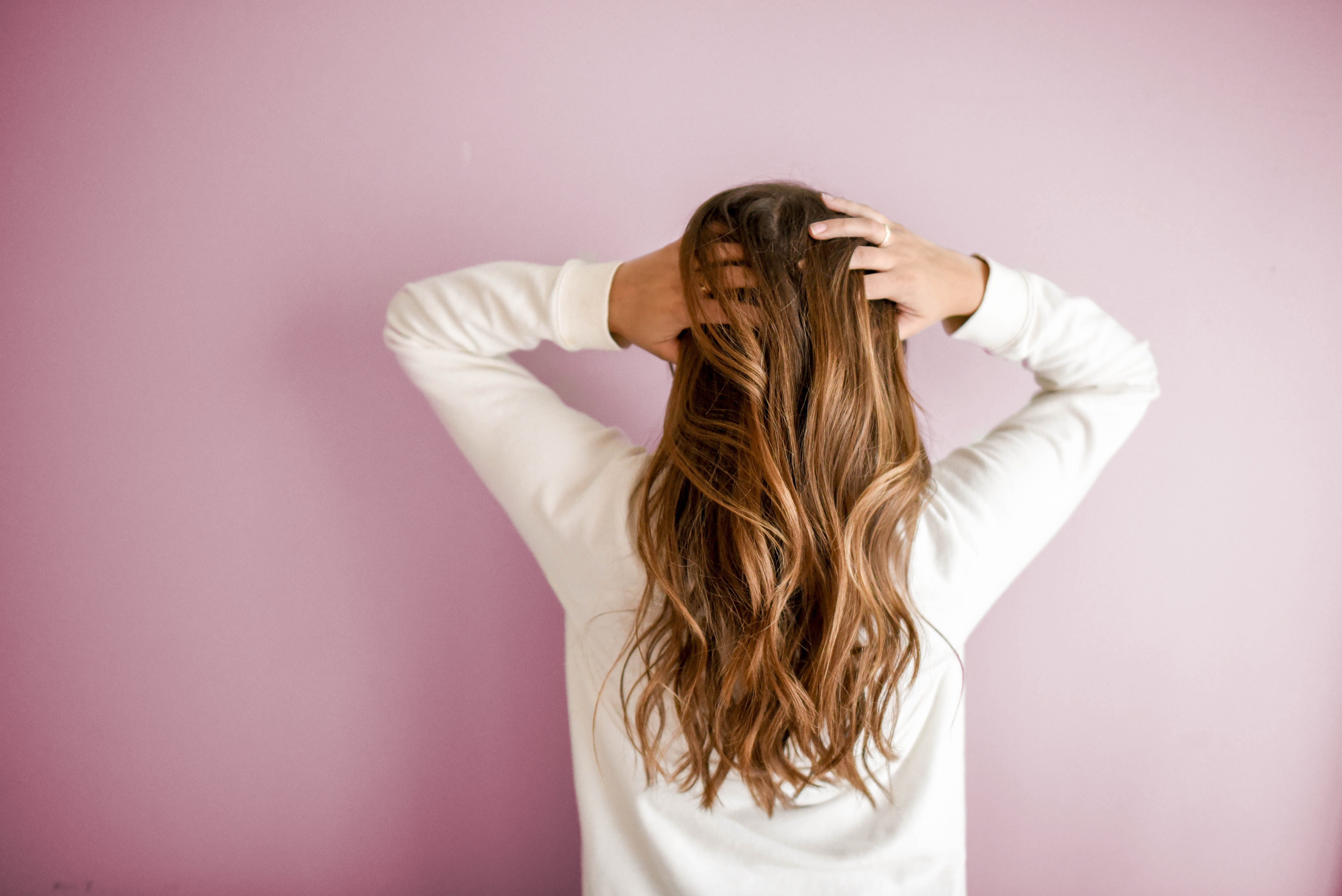 Холод та брак поживних речовин можуть впливати  на якість волосся