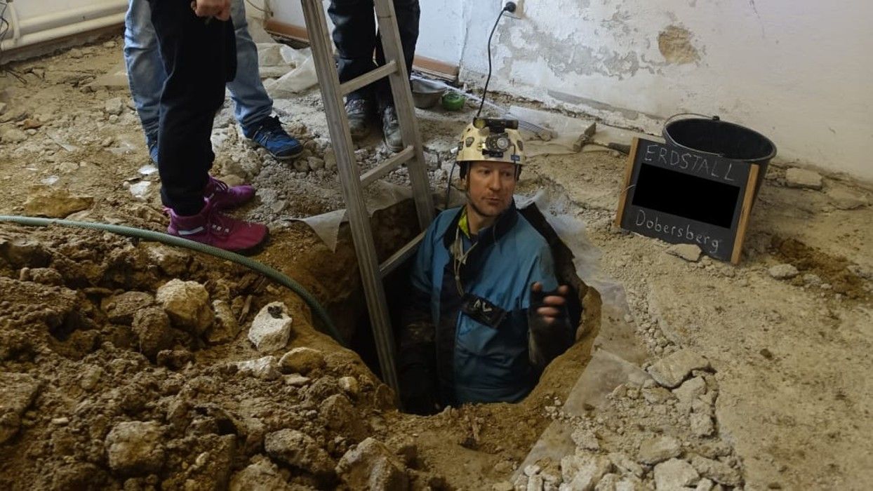Чоловік знайшов мережу середньовічних підземних переходів
