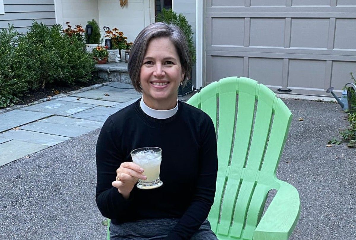 Женщина переосмыслила свое отношение к одежде Женщина переосмыслила свое отношение к одежде