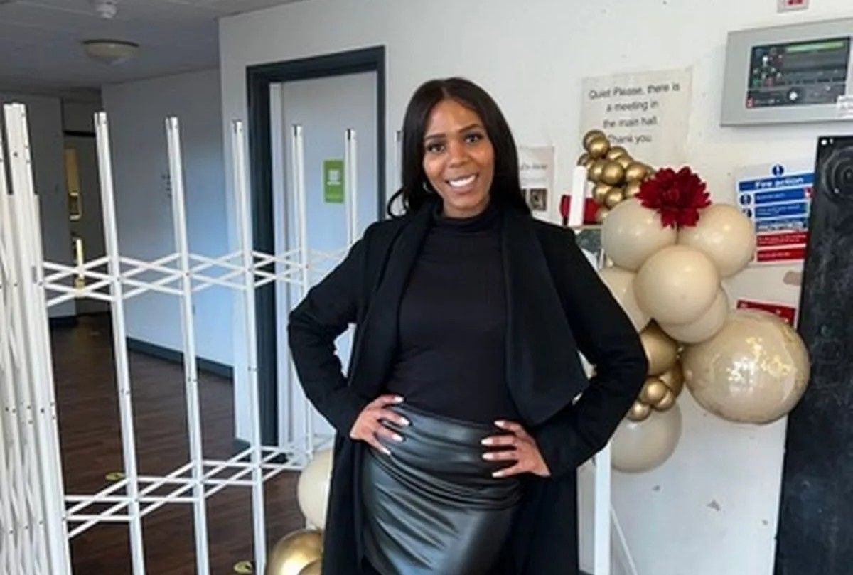 Жінка усього досягла сама Жінка усього досягла сама