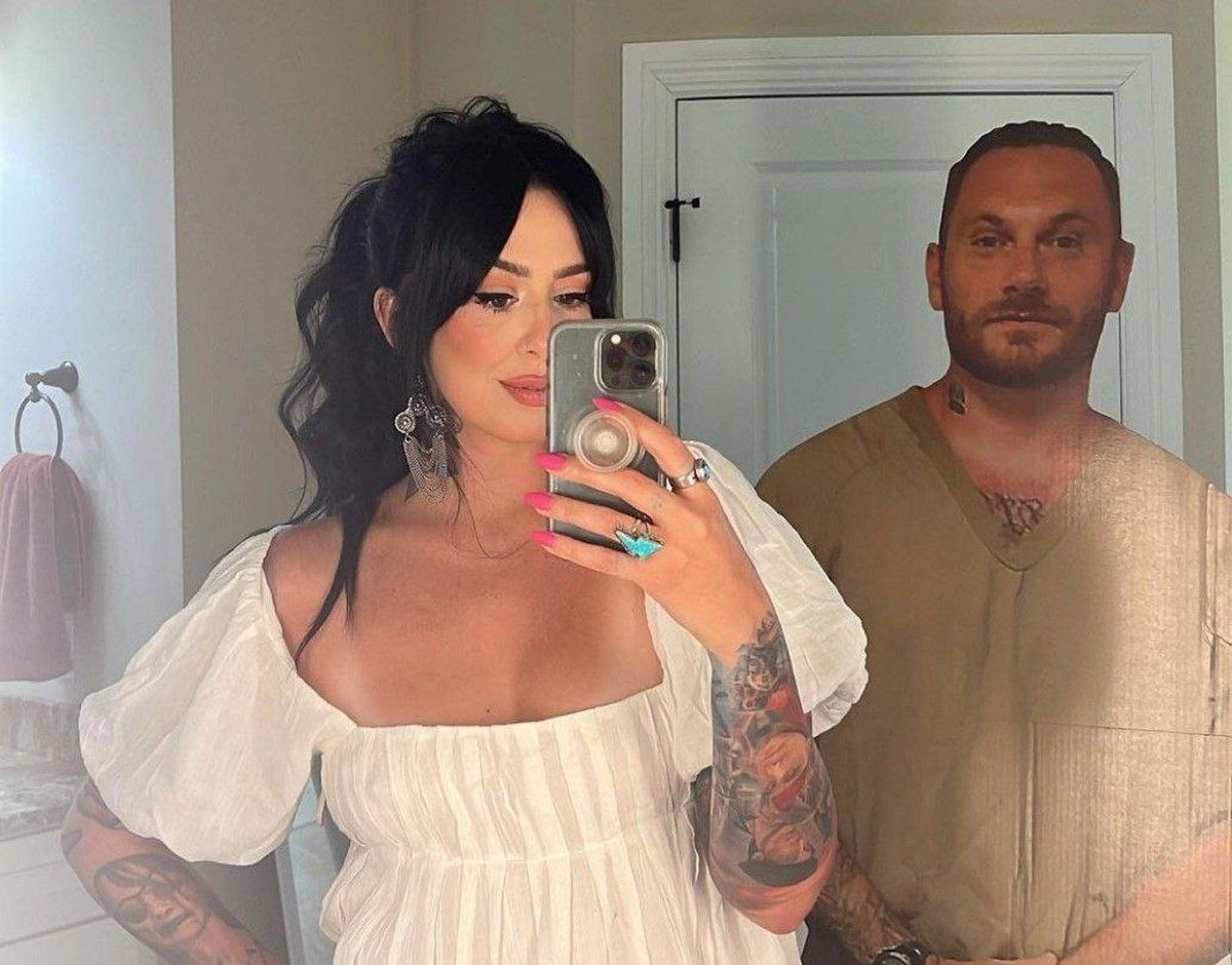 Девушка познакомилась с любимым через переписку Девушка познакомилась с любимым через переписку