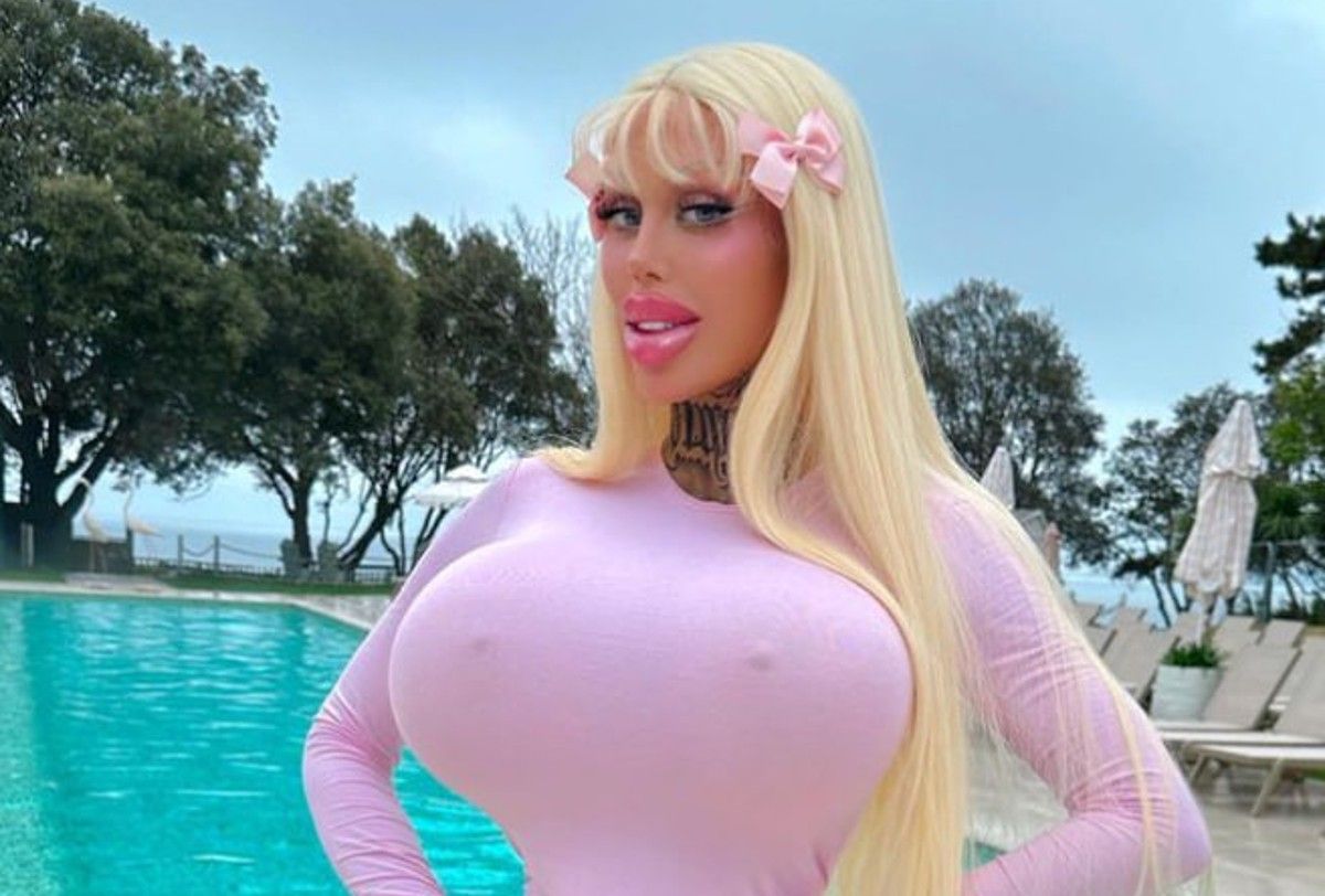 Жінка почала свої трансформації понад 10 років тому Жінка почала свої трансформації понад 10 років тому